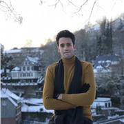 Je suis Kichou Mohammed Sami, médecin résidant en France. Ma passion pour les mathématiques a toujours été présente dans ma vie. En parallèle de ma carrière médicale, j'ai choisi d'enseigner cette matière fascinante, convaincu que les mathématiques vont a